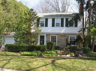 1565 Woodland Dr, Ann Arbor, MI 48103