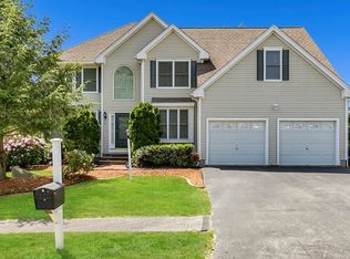 11 Sheridan Ln, Tewksbury, MA 01876