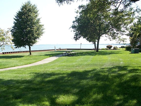 5th image of 34743 E Lake Dr