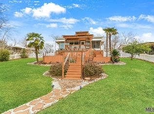 13695 Diversion Canal Rd, Saint Amant, LA 70774