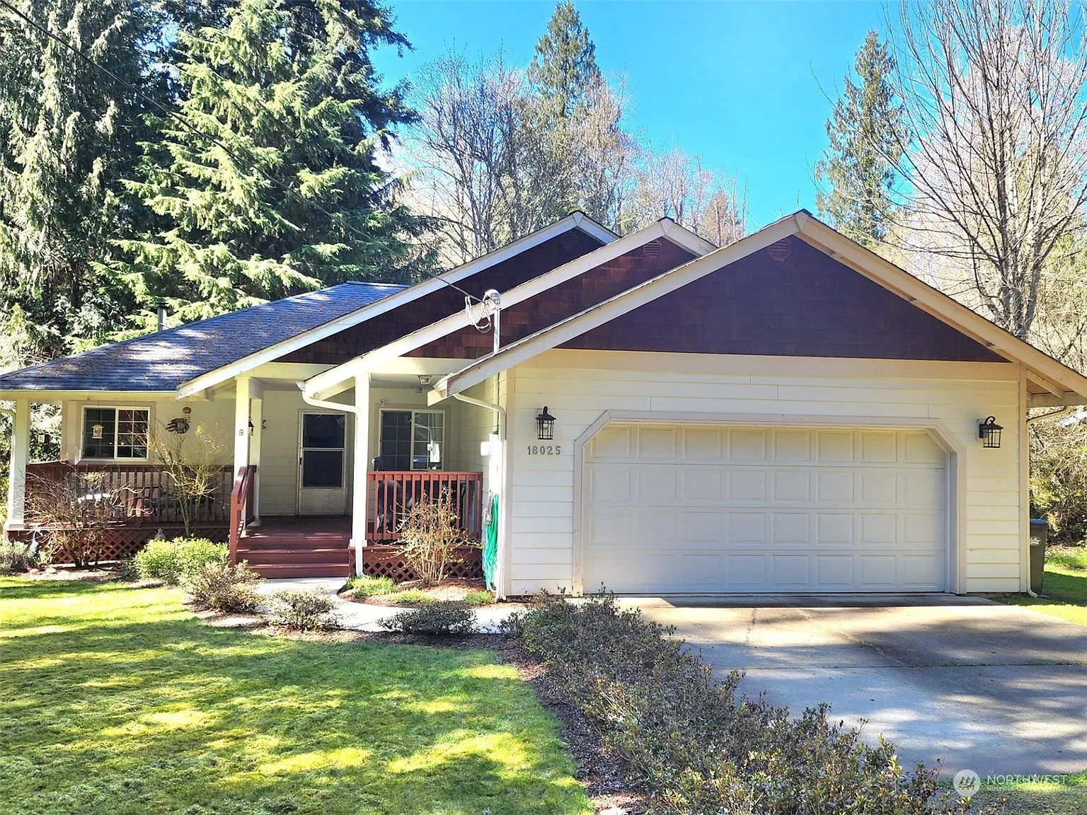 18025 Clear Lake Boulevard SE photo 1