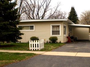 729 Ellwood Ave, Dekalb, IL 60115