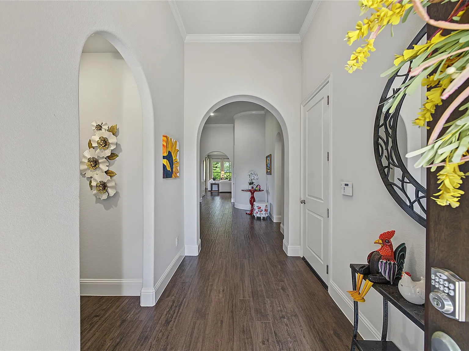 3 bed, 2.5 bath, 2455 sqft, $3,000 — Photo 4