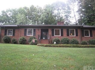 227 32nd Ave NW, Hickory, NC 28601