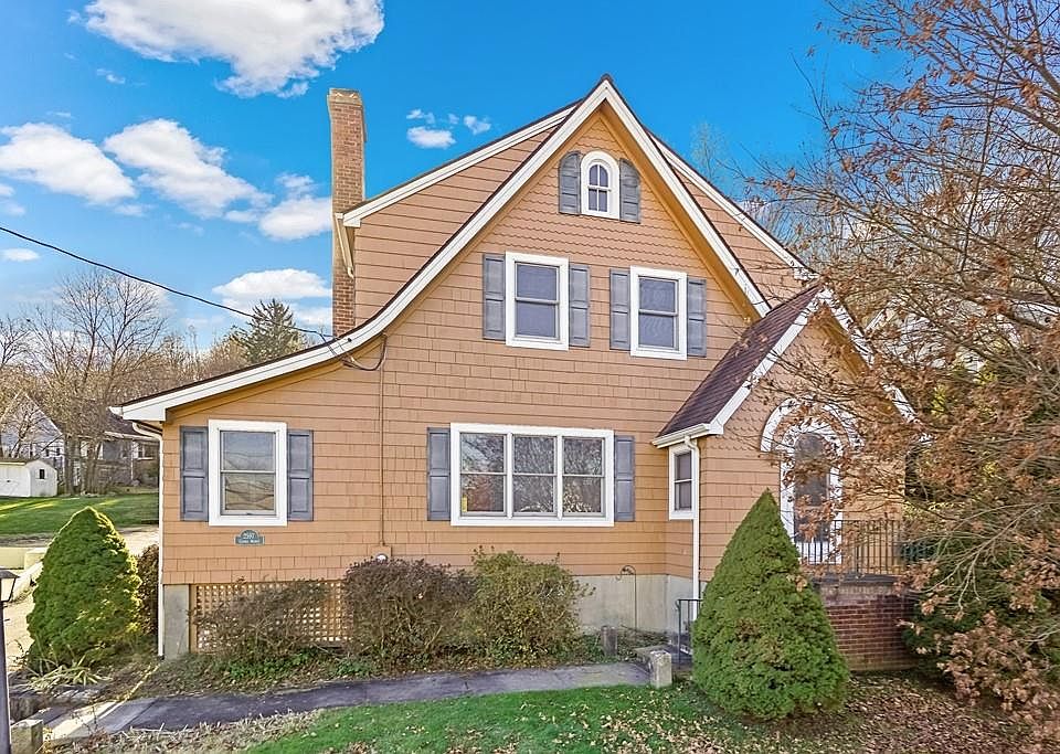 1st image of 2597 Carmel Avenue