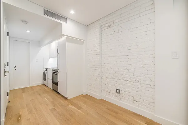 Rented by REAL New York | media 10