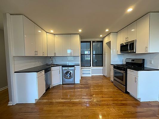 4th image of 2010 Adam Clayton Powell Jr Blvd APT 4D