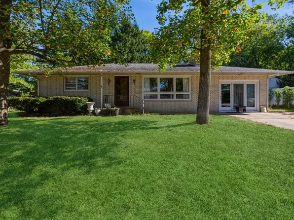 221 S Harrison St, New Buffalo, MI 49117