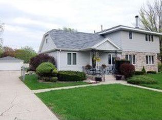 8045 Lockwood Ave, Burbank, IL
