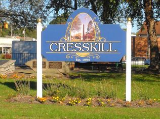 22 Center St, Cresskill, NJ 07626