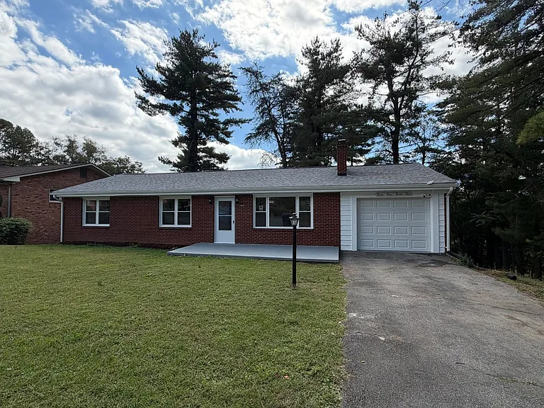 3442 Kershaw Rd NW — Photo 3