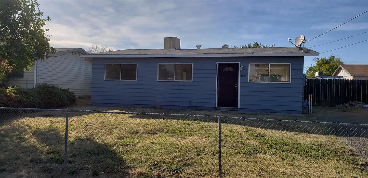 3886 Arcano Ave photo 1