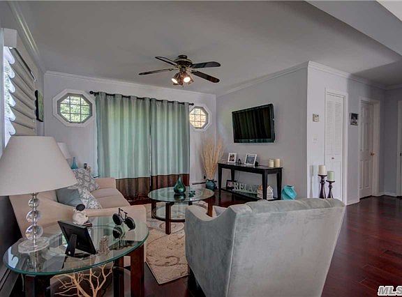 3rd image of 37 Cliff Ln