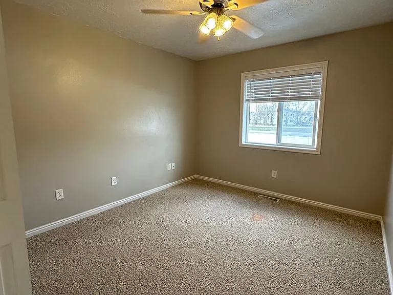 610 Sunflower Rd — Photo 23