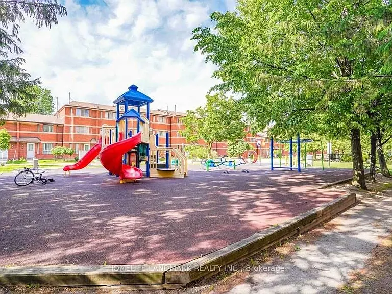 2460 Eglinton Ave E #901 — Photo 33