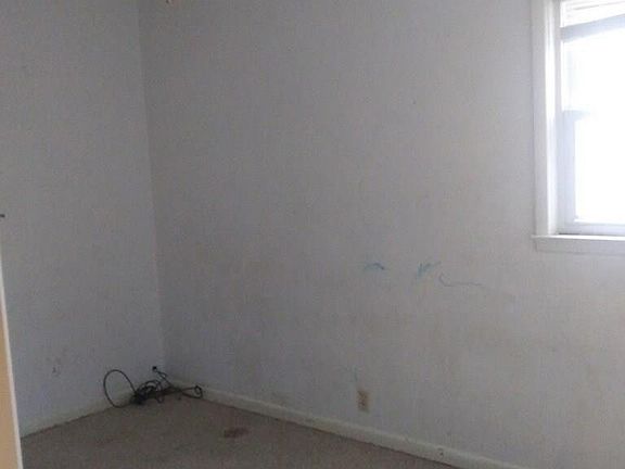 4th image of 426 Lincoln Ave