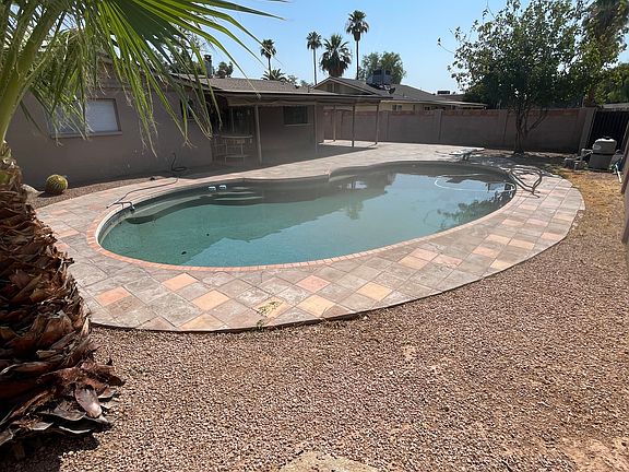 Large diving pool.