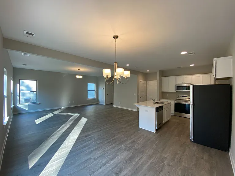 7940 Saint James Dr — Photo 12