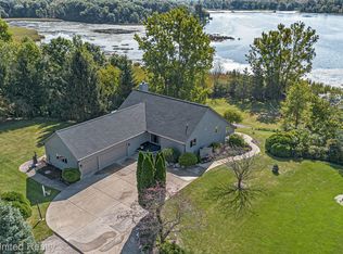 4315 Cedar Lake Rd, Howell, MI 48843