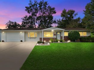 1460 Swallow Ln, Florissant, MO 63031