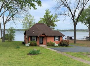 1213 Red Bud Dr, Grove, OK 74344