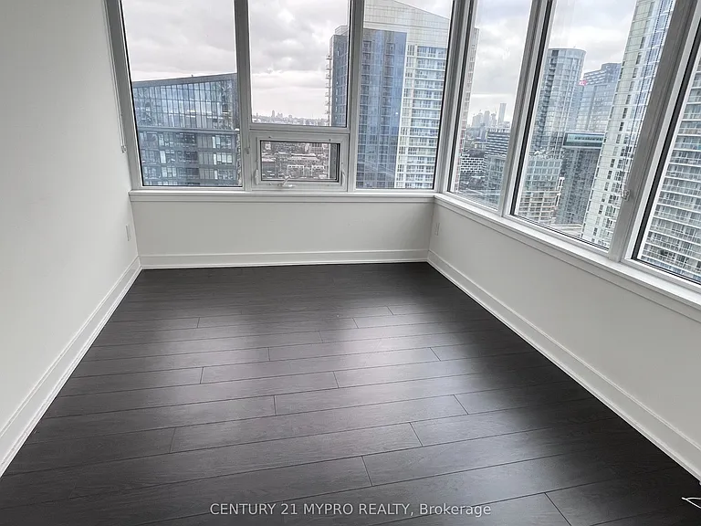 17 Bathurst St #3710 — Photo 5