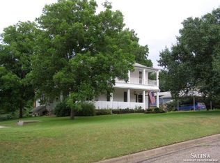 518 N Washington St, Ellsworth, KS 67439