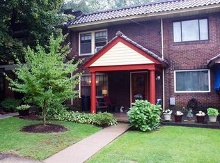620 Hampton Ave, Pittsburgh, PA 15221