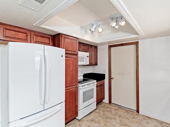 3rd image of 2270 Swift Dr