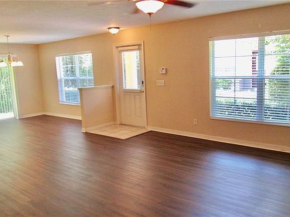 4th image of 9442 Charlesberg Dr