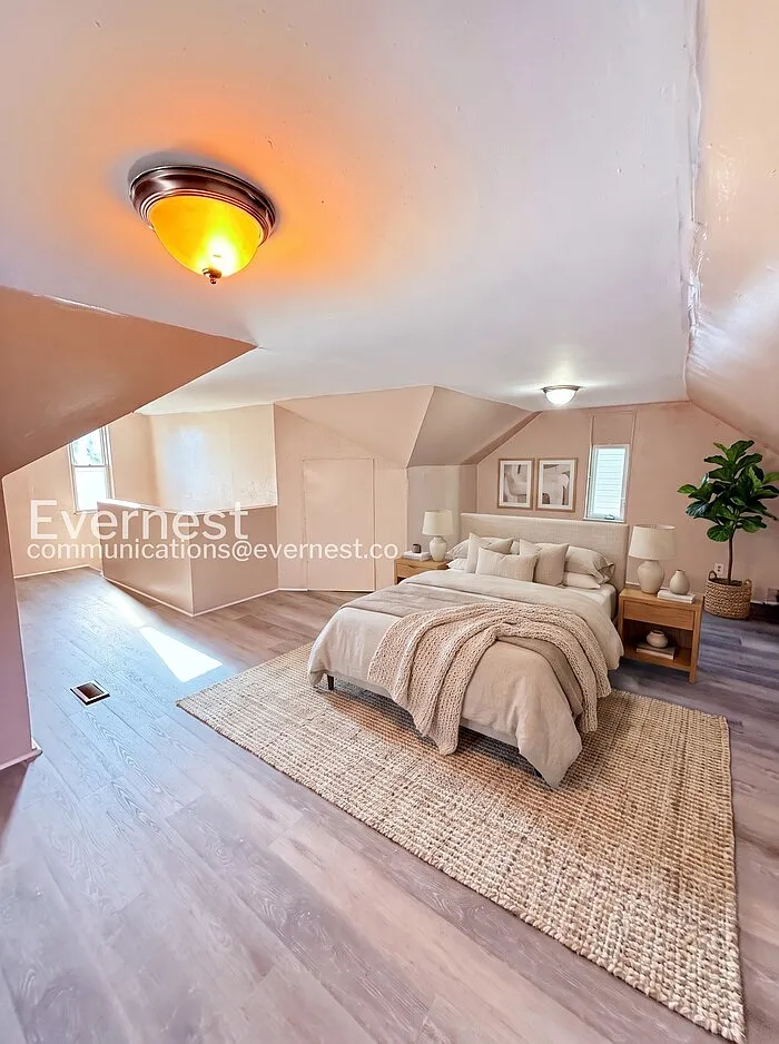 3 bed, 1.0 bath, 1059 sqft, $1,245 — Photo 4