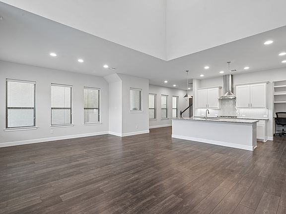 5th image of 623 Aspen Valley Ln