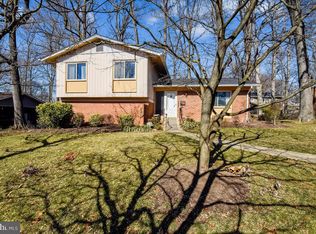 8228 McNeil St, Vienna, VA 22180