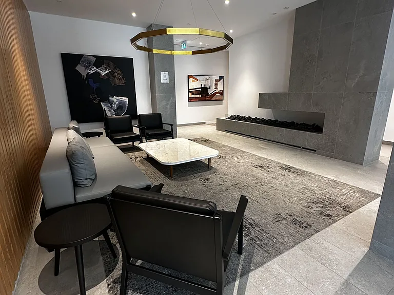 7439 Kingston Rd #512 — Photo 3