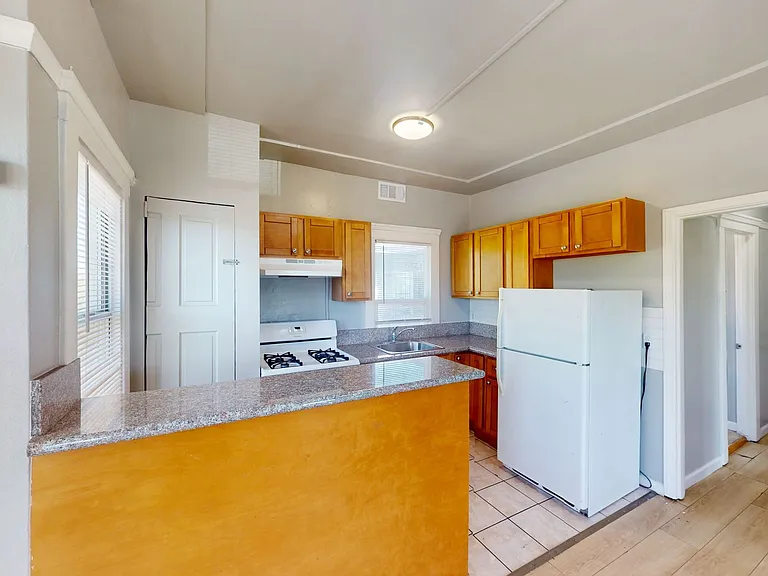 2605 High Street — Photo 20
