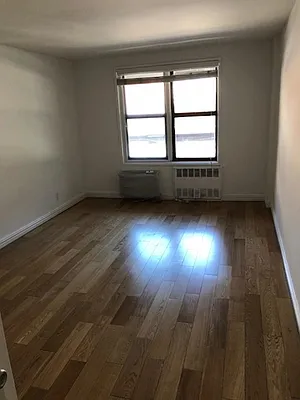 Rented by Bank Neary | media 2