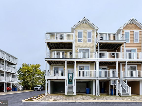 3rd image of 29066 Beach Cove Sq Unit A1