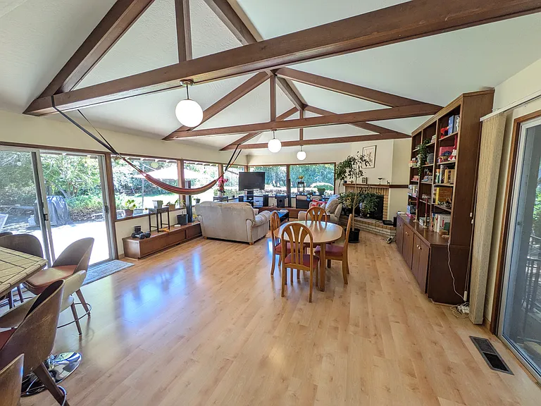 14407 Kingsley Ave — Photo 8