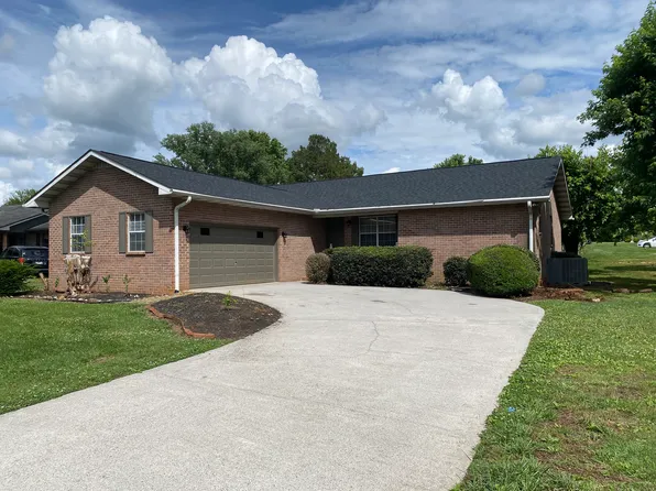 1510 Carowinds Cir, Maryville, TN 37803