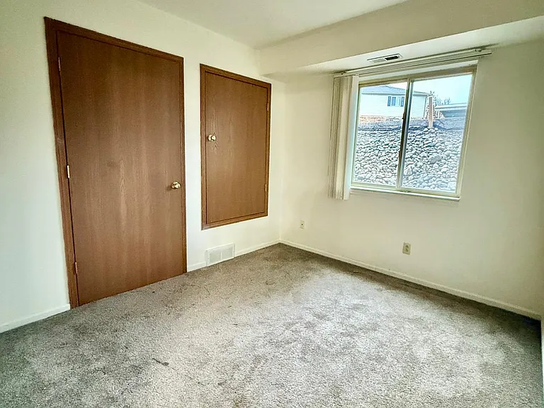 Country Village Apartments — Photo 15