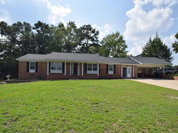 5403 Laramie Ct, Fayetteville, NC 28303
