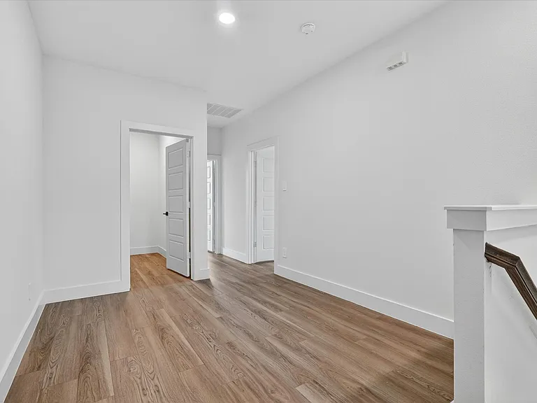 1702 Chattanooga Pl — Photo 19