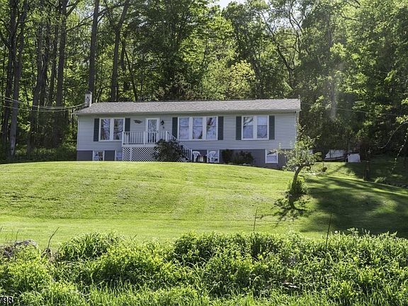 2nd image of 25 Hope Rd