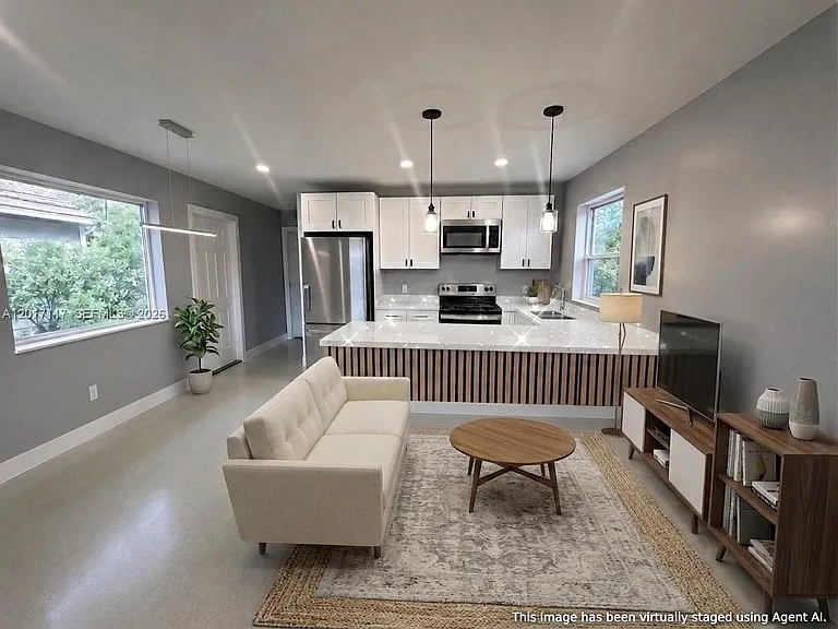 1140 NE 24th Ave #1-4 — Photo 1