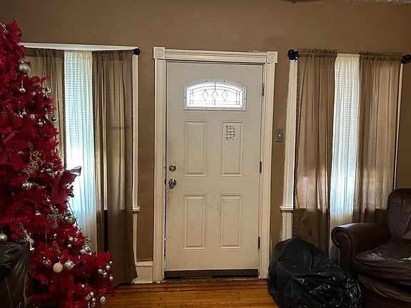 2nd image of 1425 Widener Pl