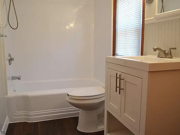 3rd image of 2715 Wood Gate Way