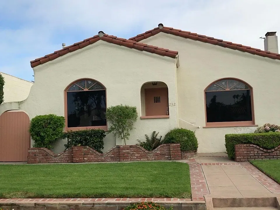 Spanish style Redondo Beach bungalow where vintage meets all of today's modern conveniences: air conditioning, double paned windows, updated new appliances in kitchen and all new quartz/tiled bathrooms with new plumbing and fixtures!