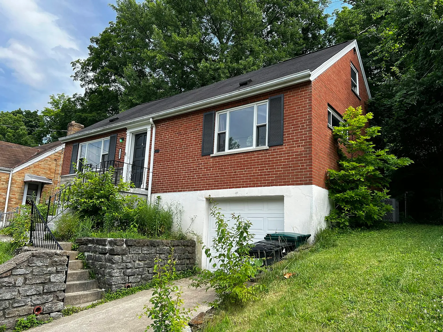 1710 Ashbrook Dr — Photo 2