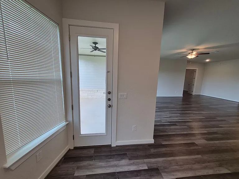 11321 Hollering Pass — Photo 36