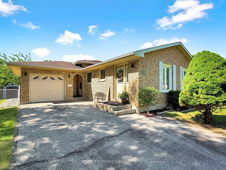 1st image of 1 Ponderosa Cres